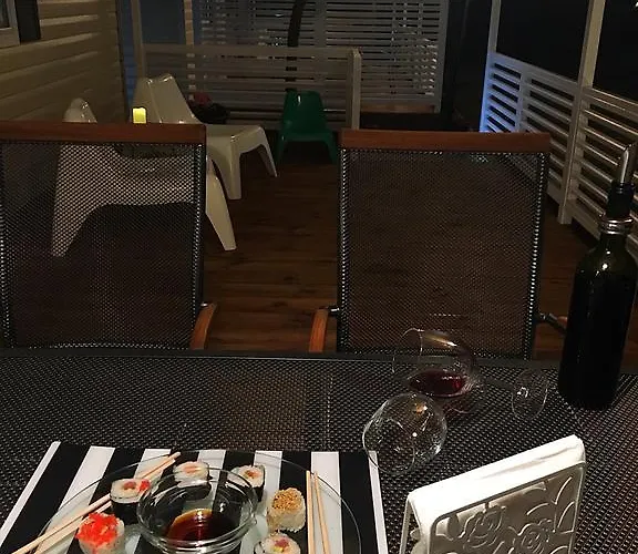 Kompleks wypoczynkowy Baobab Mobile Homes 4*