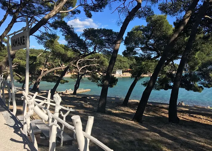 Kompleks wypoczynkowy Baobab Mobile Homes 4*